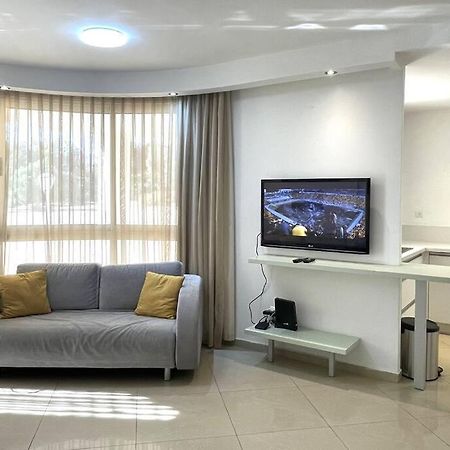 Sunny 3Br Apartment Golf Residence Ейлат Екстериор снимка