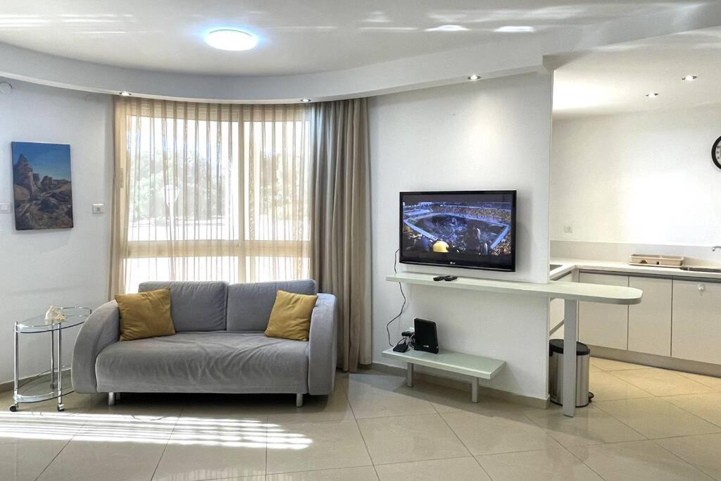 Sunny 3Br Apartment Golf Residence Ейлат Екстериор снимка